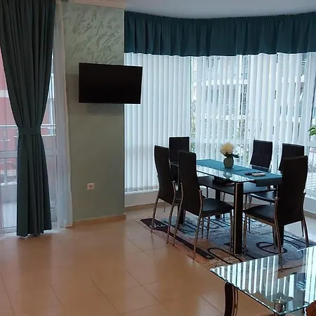 Sunny Houm Apartament *