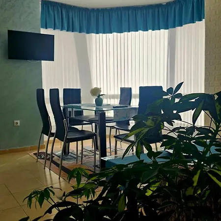 Sunny Houm Apartament *